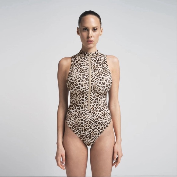SKIMS Other - NWT SKIMS Signature Swim Zip Front Sleeveless 1 Piece Champagne Leopard Print M